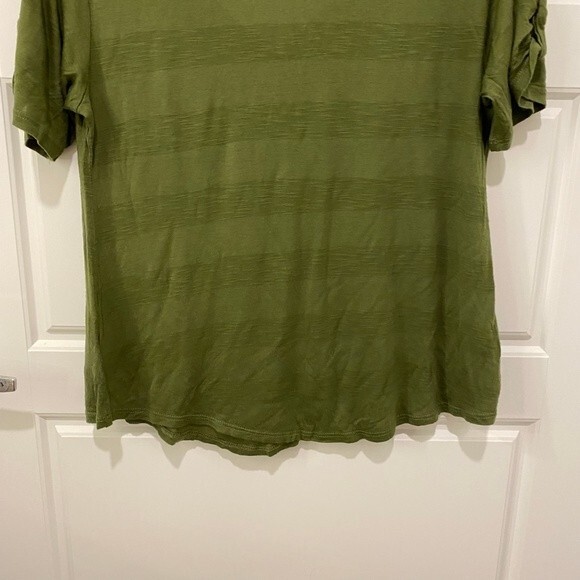 H.I.P V-Neck Short Sleeve Striped Tee. Olive Color. Medium. Lightweight. Comfy - Picture 8 of 11